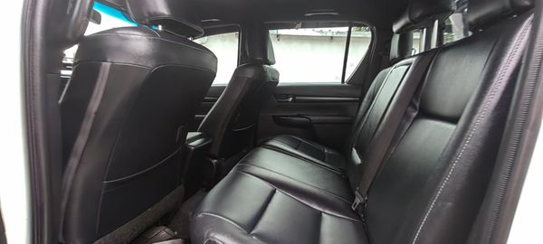 2016-Toyota-Hilux-28-GD-6-Raider-4x4-Double-Cab-Auto image:22