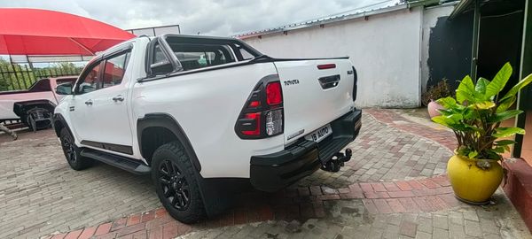 2016-Toyota-Hilux-28-GD-6-Raider-4x4-Double-Cab-Auto image:8