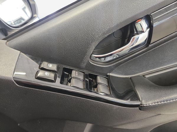 2021-Isuzu-D-Max-300-LX-Auto-Double-Cab image:18