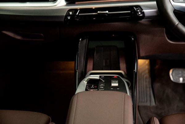 2025-BMW-X1-sDrive18d-M-Sport-Auto image:10