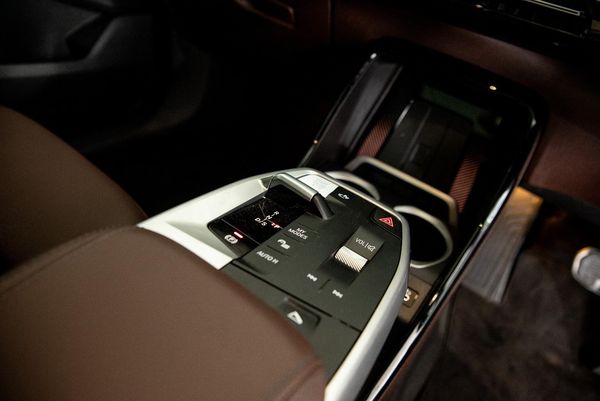 2025-BMW-X1-sDrive18d-M-Sport-Auto image:8
