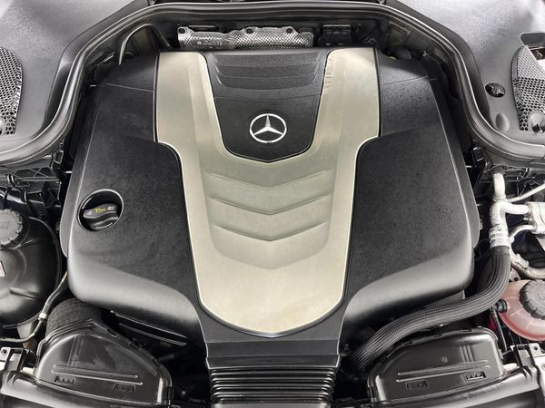 2016-Mercedes-Benz-E-Class-E-350d-Exclusive image:11