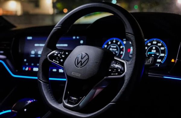 2025-Volkswagen-Touareg-V6-TDI-R-Line image:16