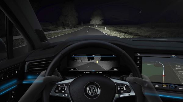 2025-Volkswagen-Touareg-V6-TDI-R-Line image:24