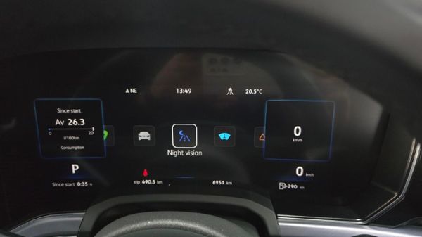 2025-Volkswagen-Touareg-V6-TDI-R-Line image:2
