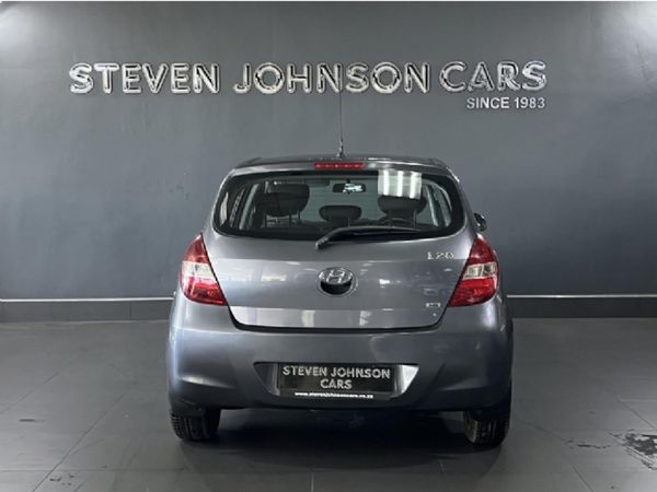 2010-Hyundai-i20-16 image:3