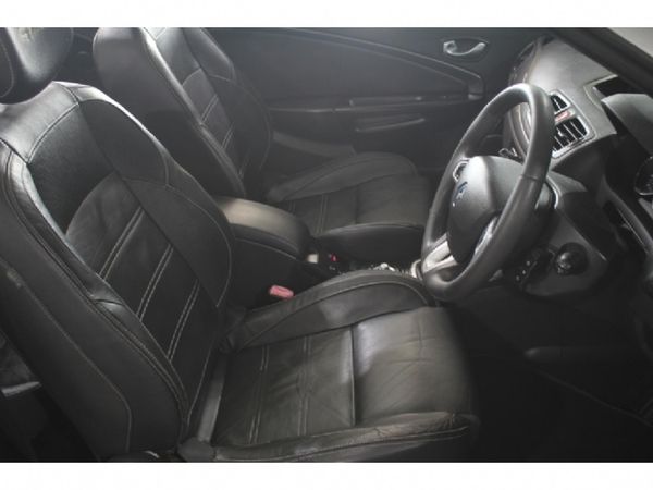 2012-Renault-Megane-III-CC-14TCe-GT-Line image:12