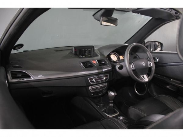 2012-Renault-Megane-III-CC-14TCe-GT-Line image:14