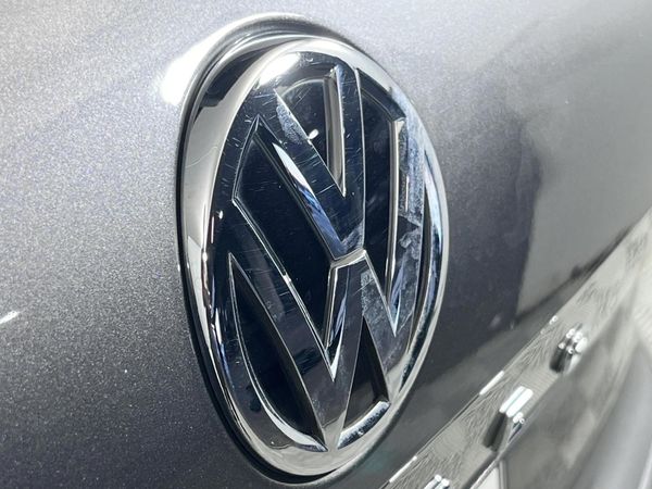 2019-Volkswagen-Touareg-30-TDI-V6-Luxury image:11
