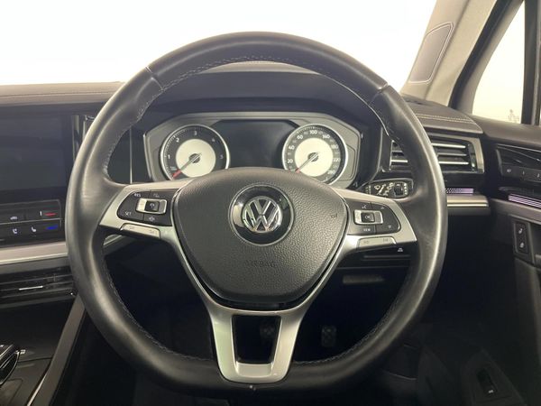 2019-Volkswagen-Touareg-30-TDI-V6-Luxury image:12