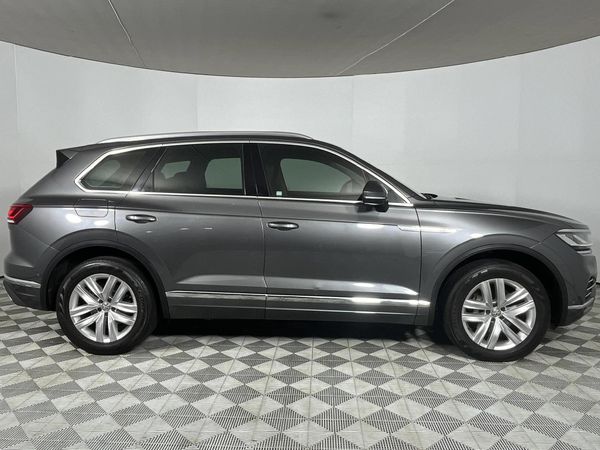 2019-Volkswagen-Touareg-30-TDI-V6-Luxury image:17