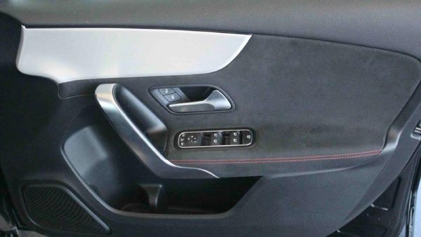 2025-Mercedes-Benz-A-Class-A-200-Auto image:13