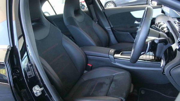 2025-Mercedes-Benz-A-Class-A-200-Auto image:18