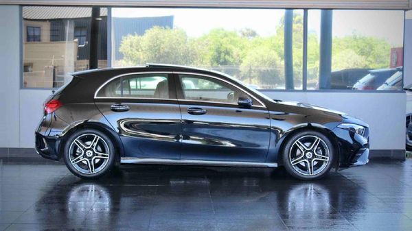 2025-Mercedes-Benz-A-Class-A-200-Auto image:3