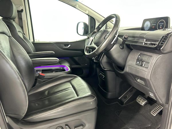 2022-Hyundai-Staria-22d-Luxury-Auto image:9
