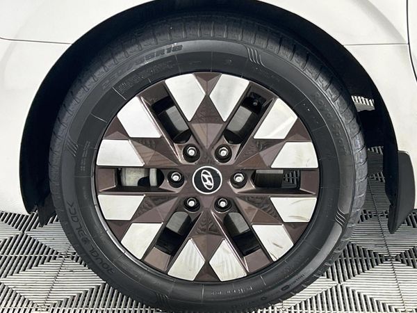 2022-Hyundai-Staria-22d-Luxury-Auto image:4