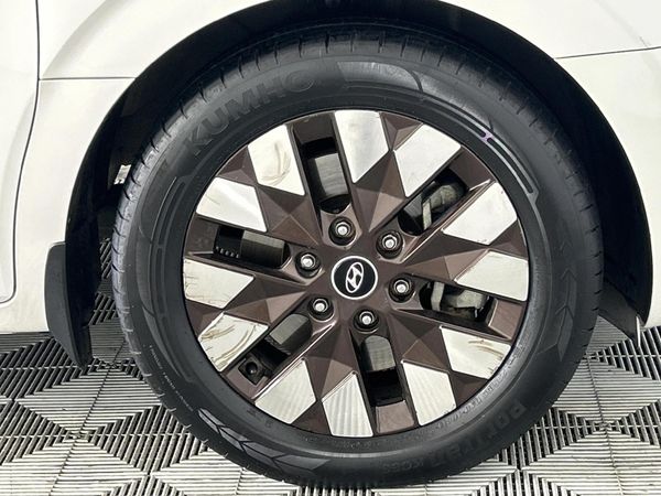 2022-Hyundai-Staria-22d-Luxury-Auto image:5