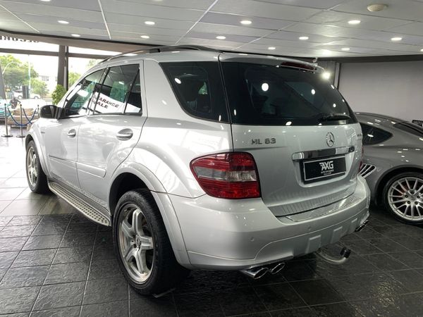 2007-Mercedes-AMG-ML-63-AMG image:5