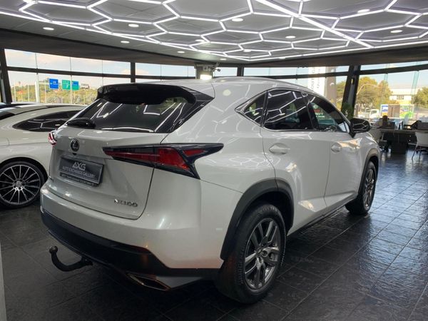 2020-Lexus-NX-300-EX image:4