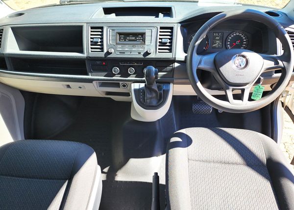 2020-Volkswagen-Kombi-20-TDI-Auto-103kW-Trendline image:11