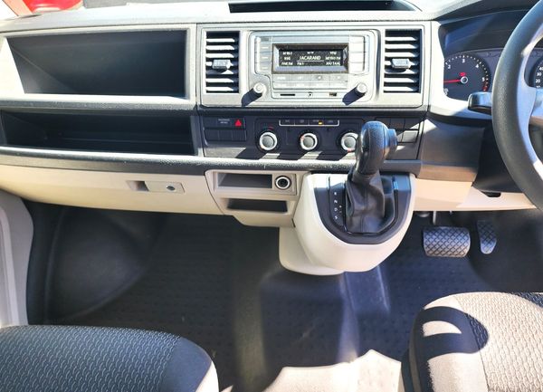 2020-Volkswagen-Kombi-20-TDI-Auto-103kW-Trendline image:12