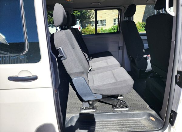 2020-Volkswagen-Kombi-20-TDI-Auto-103kW-Trendline image:7