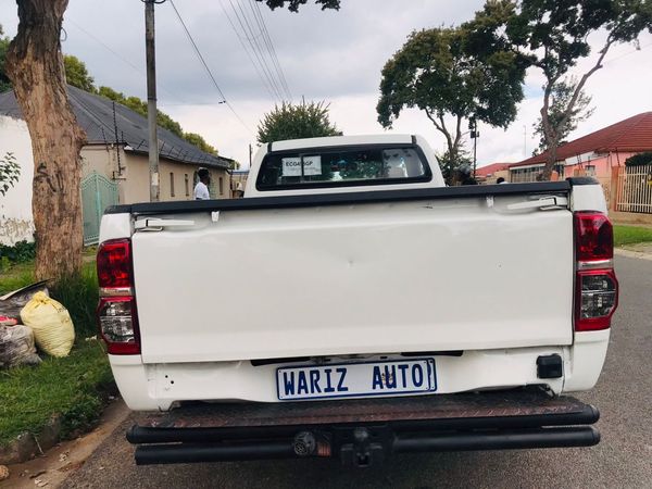 2014-Toyota-Hilux-20-VVTi-Single-Cab image:3
