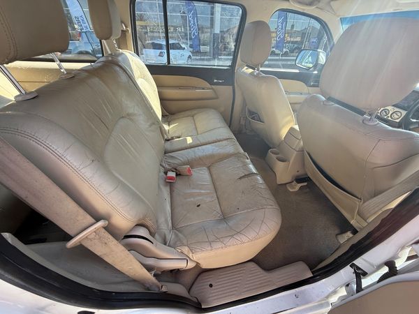 2010-Ford-Everest-30-TDCi-XLT-4x4 image:2