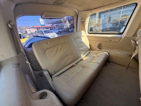 2010-Ford-Everest-30-TDCi-XLT-4x4 image:3