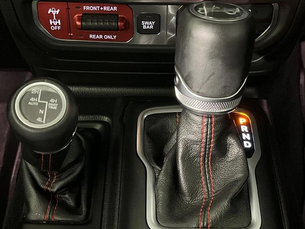 2019-Jeep-Wrangler-Unlimited-Rubicon-36-V6 image:10