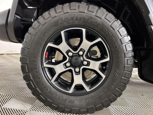 2019-Jeep-Wrangler-Unlimited-Rubicon-36-V6 image:4