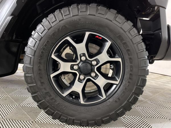 2019-Jeep-Wrangler-Unlimited-Rubicon-36-V6 image:5