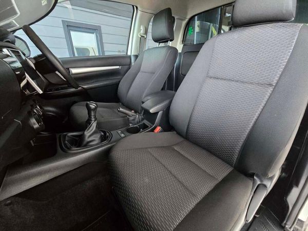 2018-Toyota-Hilux-24-GD-6-Raised-Body-SRX-Extended-Cab image:9