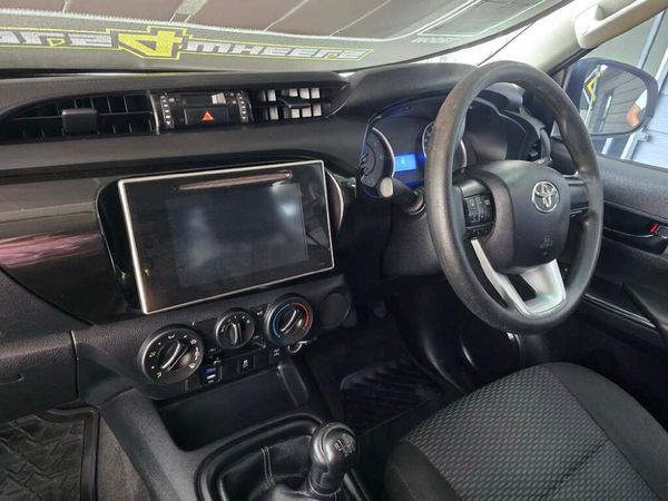 2018-Toyota-Hilux-24-GD-6-Raised-Body-SRX-Extended-Cab image:12