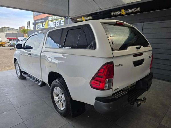 2018-Toyota-Hilux-24-GD-6-Raised-Body-SRX-Extended-Cab image:5