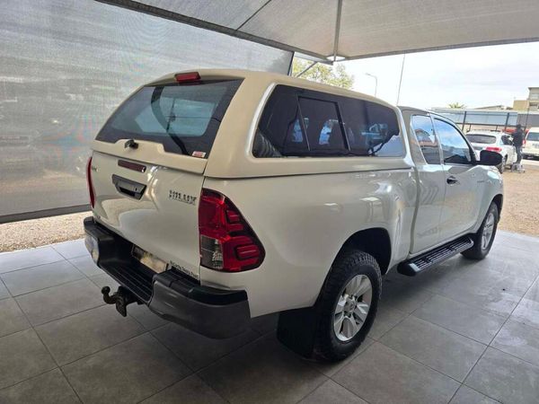 2018-Toyota-Hilux-24-GD-6-Raised-Body-SRX-Extended-Cab image:6