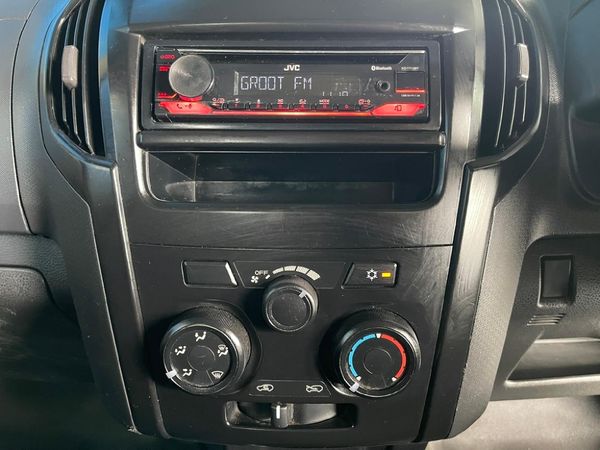 2020-Isuzu-D-Max-250-HO-Fleetside-Safety-Single-Cab image:5