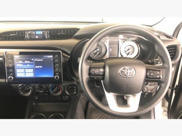2025-Toyota-Hilux-24-GD-6-Raider-4x4-Auto-Double-Cab image:12