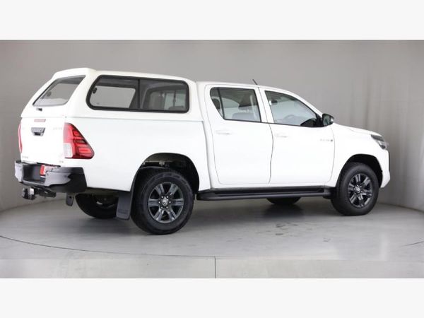 2025-Toyota-Hilux-24-GD-6-Raider-4x4-Auto-Double-Cab image:3