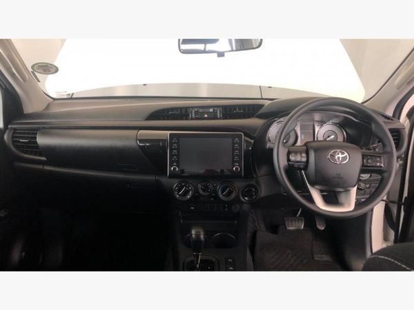 2025-Toyota-Hilux-24-GD-6-Raider-4x4-Auto-Double-Cab image:6