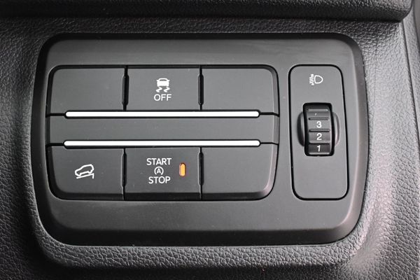 2025-Mahindra-XUV-3XO-12T-MX3-Auto image:22