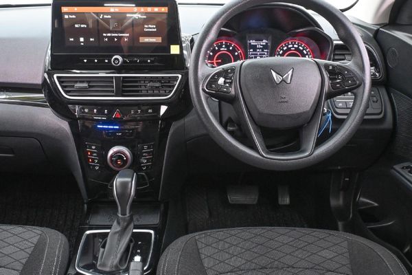 2025-Mahindra-XUV-3XO-12T-MX3-Auto image:8