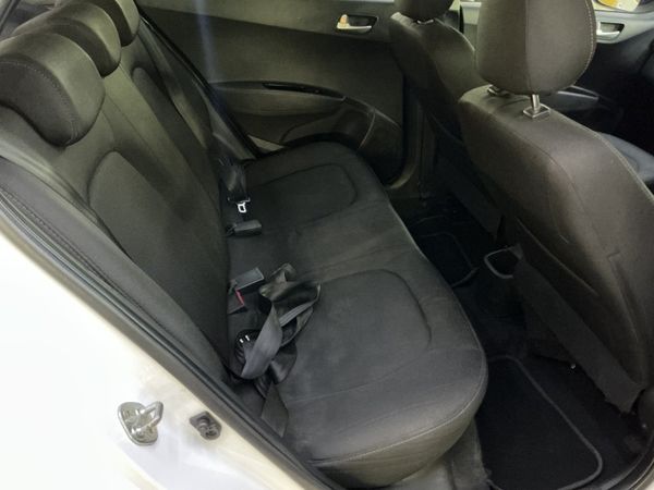 2019-Hyundai-Grand-i10-125-Fluid image:12
