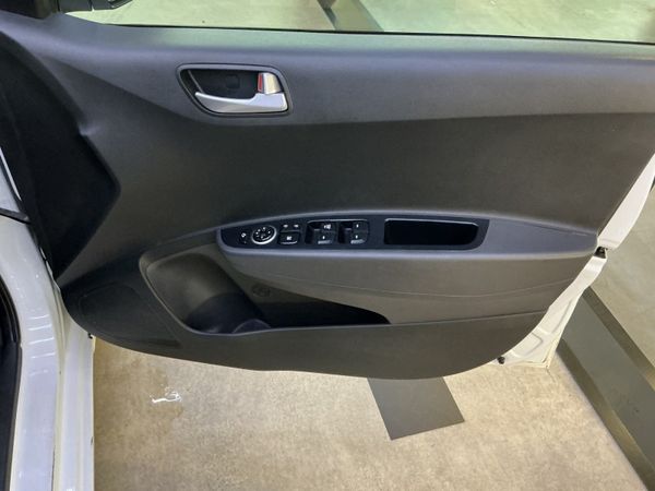 2019-Hyundai-Grand-i10-125-Fluid image:14
