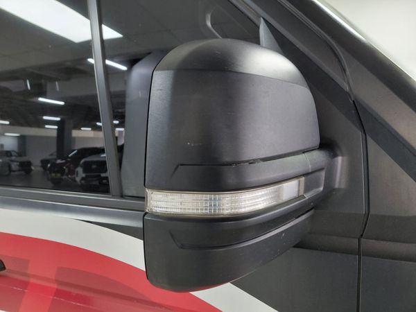 2023-Volkswagen-Crafter-35-20TDi-MWB-103KW-FC-PV image:9