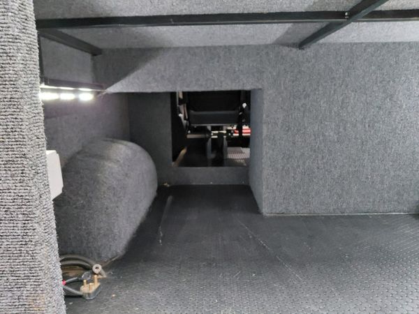 2023-Volkswagen-Crafter-35-20TDi-MWB-103KW-FC-PV image:21