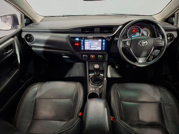 2018-Toyota-Corolla-16-Prestige image:12