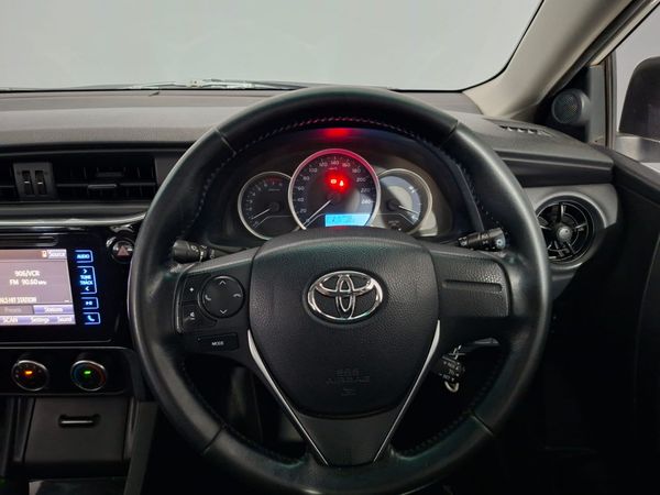 2018-Toyota-Corolla-16-Prestige image:15