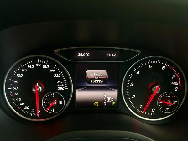 2015-Mercedes-Benz-B-Class-B-200-Auto image:10