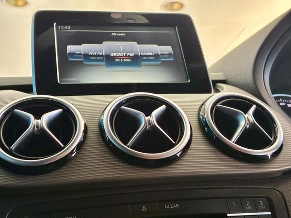 2015-Mercedes-Benz-B-Class-B-200-Auto image:13